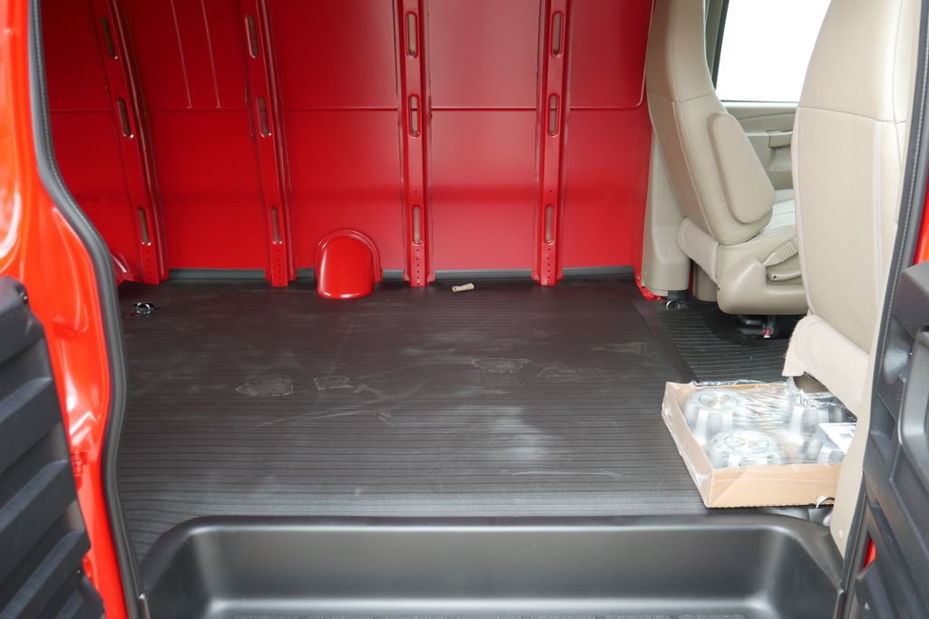 New 2026 Chevrolet Express 3500 Extended image 20