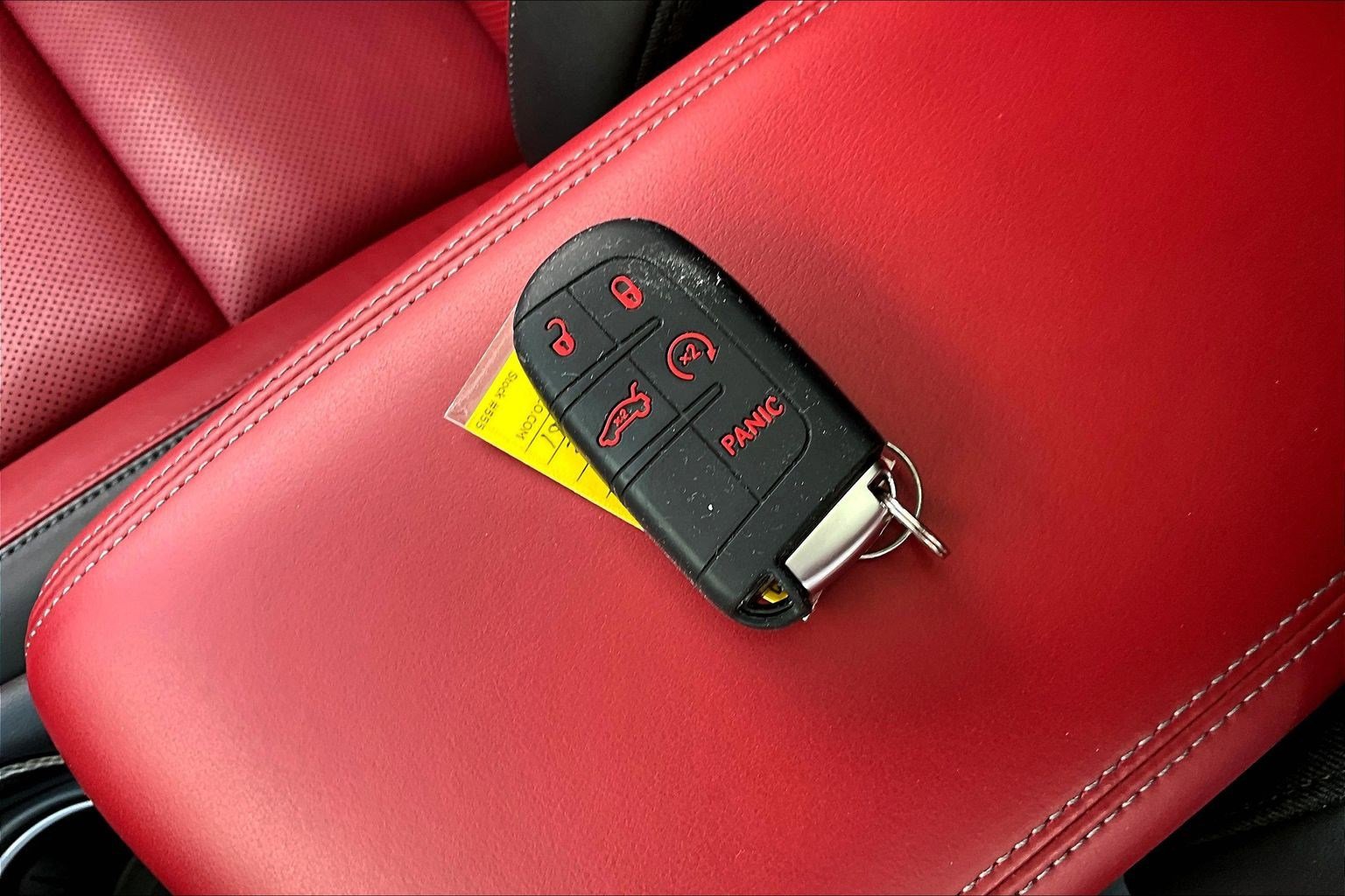 Used 2022 Dodge Durango R/T w/ Tow 'N Go Package AWD/4WD image 36