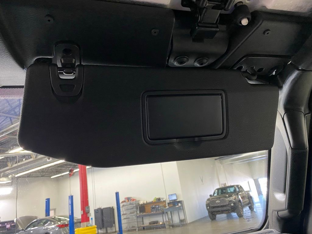 Used 2023 Jeep Wrangler Unlimited Sahara image 38