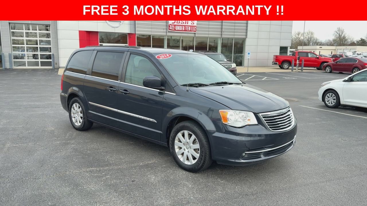 Used 2014 Chrysler Town & Country Touring FWD image 2