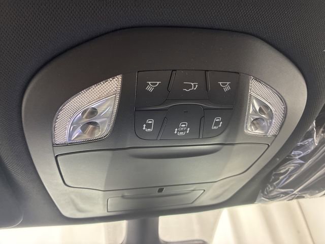 New 2026 Chrysler Pacifica Select w/ S Appearance Package image 21