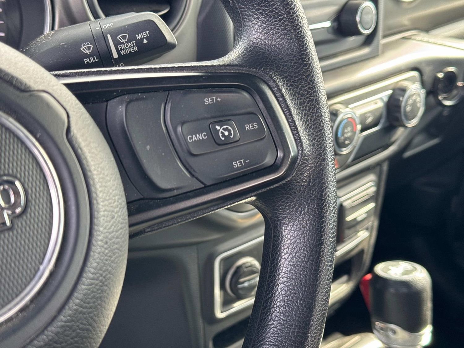 Used 2018 Jeep Wrangler Unlimited Sport image 27