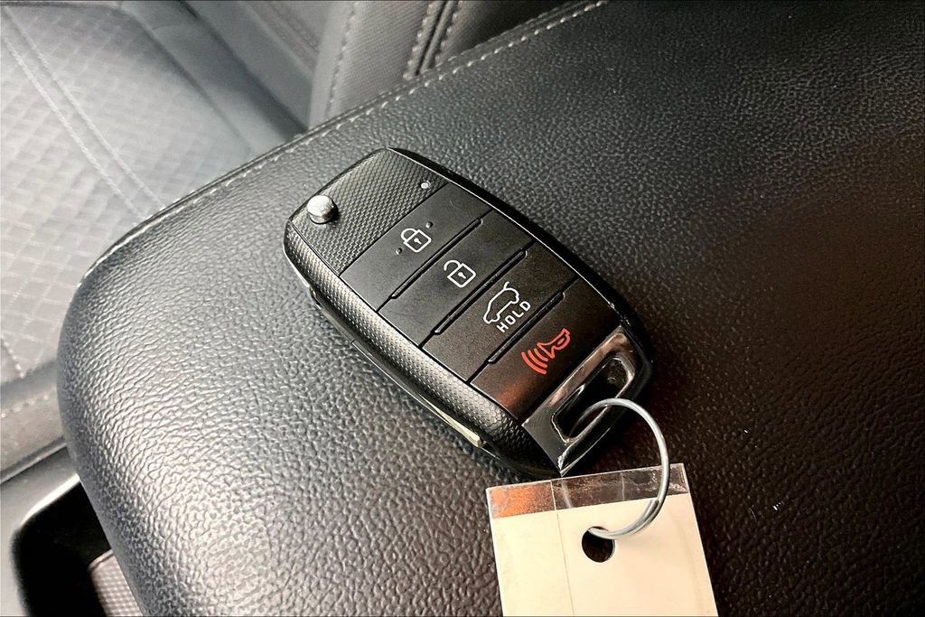 Used 2019 Kia Sorento L FWD image 13