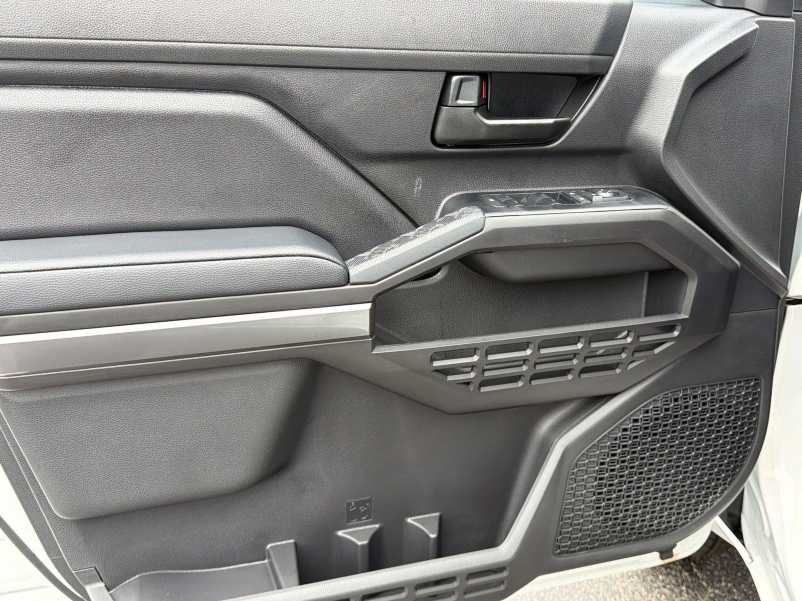 Used 2026 Toyota Tacoma SR5 RWD image 14