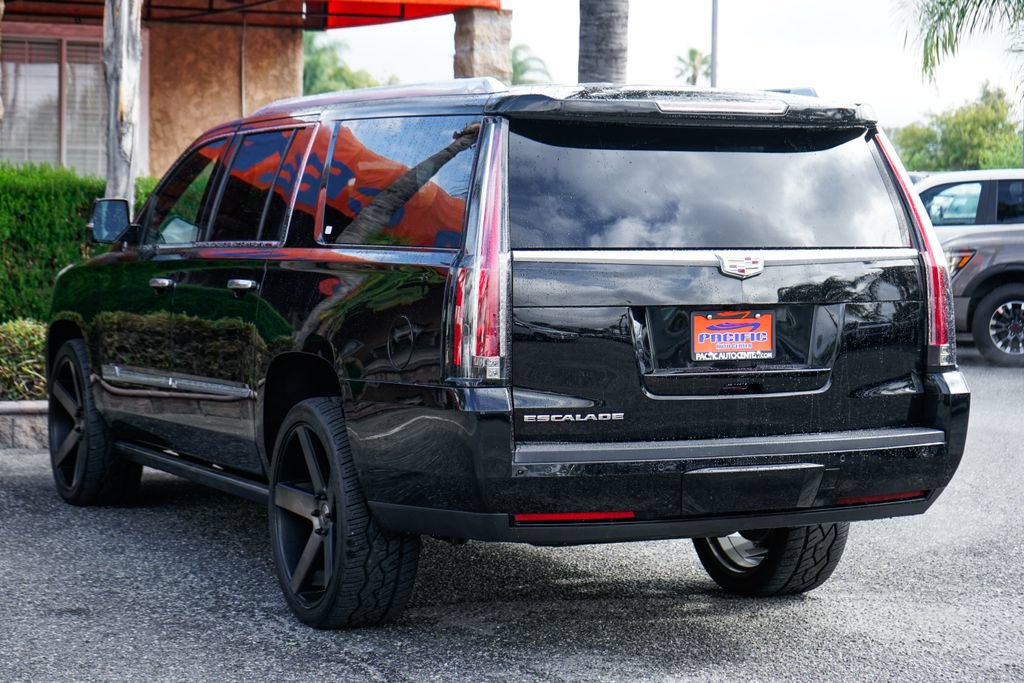 Used 2016 Cadillac Escalade ESV Platinum AWD/4WD image 7