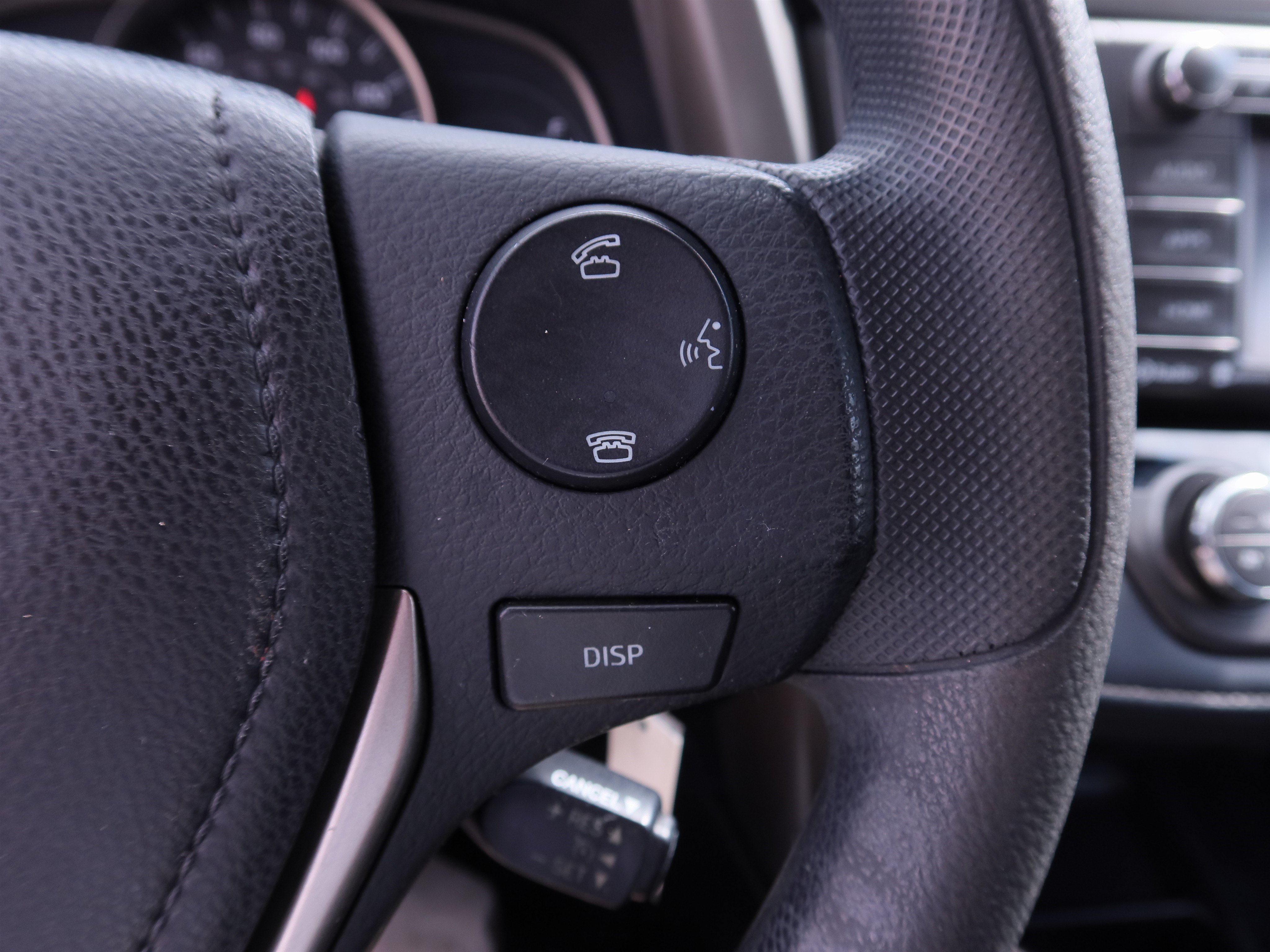 Used 2015 Toyota RAV4 XLE FWD image 25
