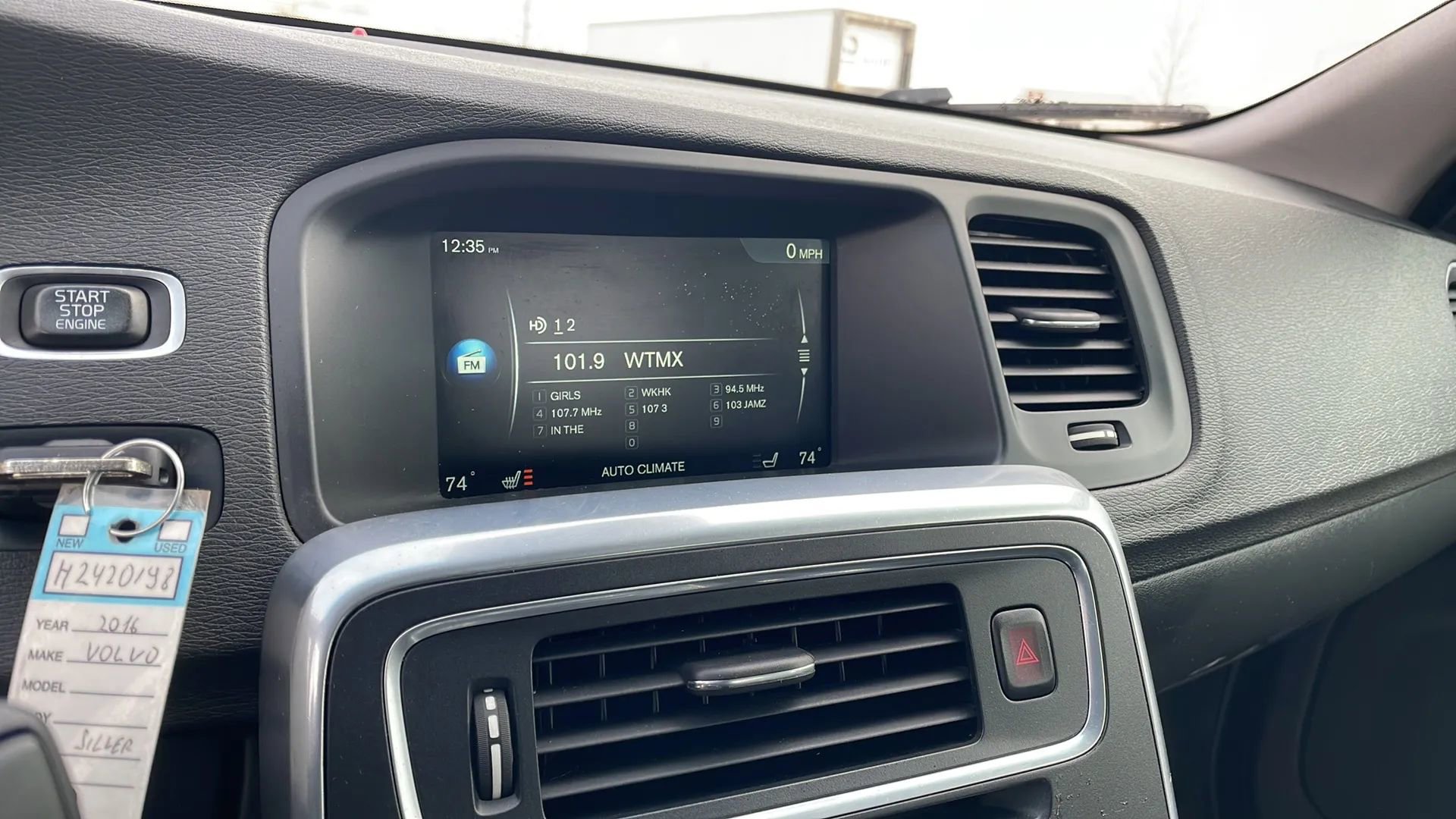 Used 2017 Volvo S60 T5 Dynamic image 24