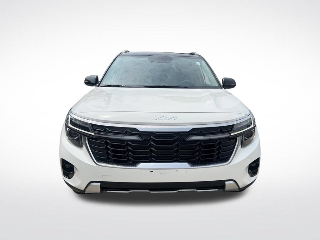 Certified 2024 Kia Seltos S AWD/4WD image 2