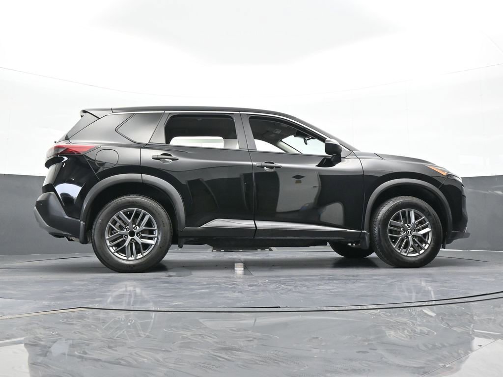 Used 2023 Nissan Rogue S image 61