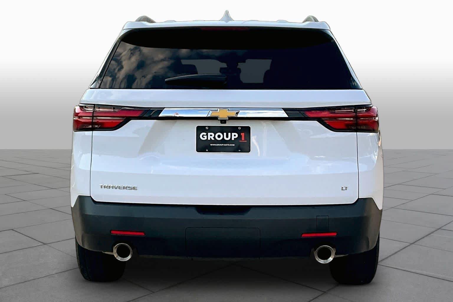 Used 2023 Chevrolet Traverse LT FWD image 4