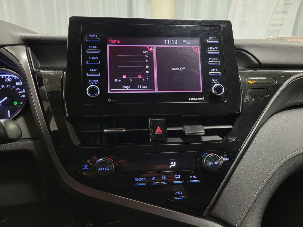 Used 2023 Toyota Camry SE FWD image 14