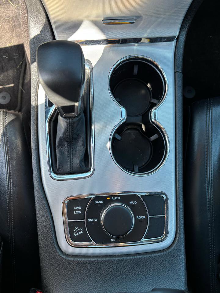 Used 2018 Jeep Grand Cherokee Limited image 12