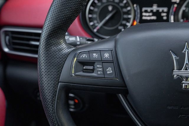 Used 2022 Maserati Levante Modena image 32