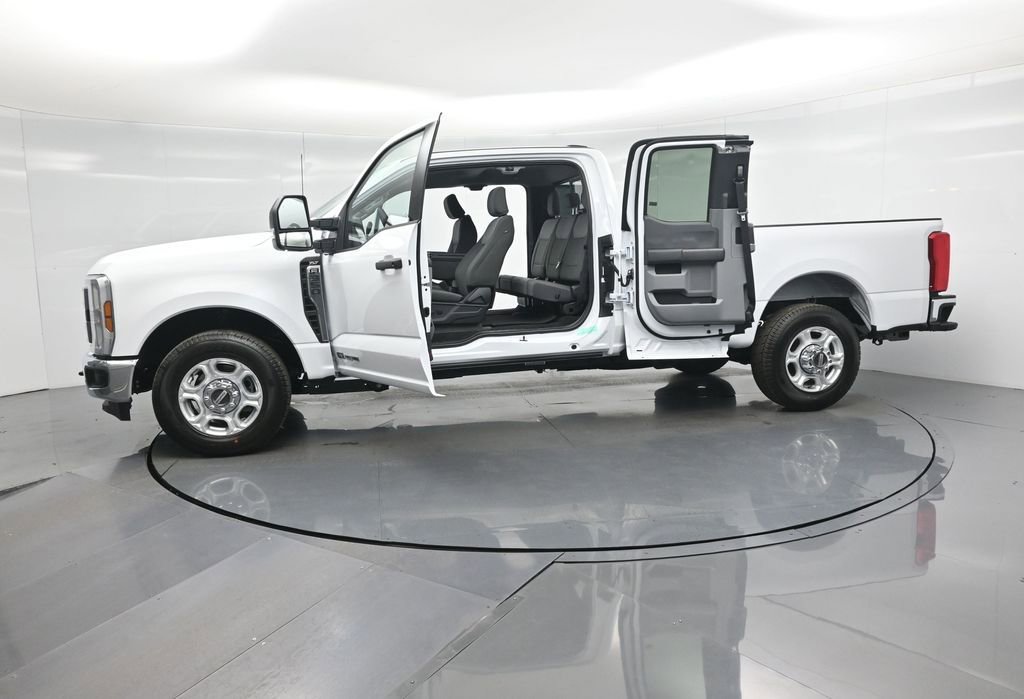 New 2026 Ford F350 XLT image 29