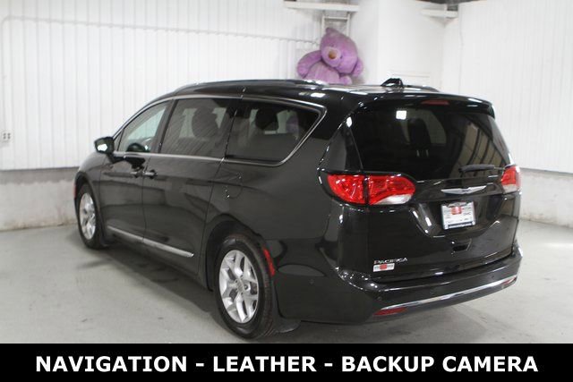 Used 2020 Chrysler Pacifica Touring-L Plus w/ Tire & Wheel Group image 29