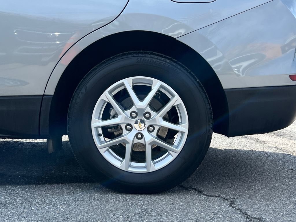 Used 2023 Chevrolet Equinox LT AWD/4WD image 9