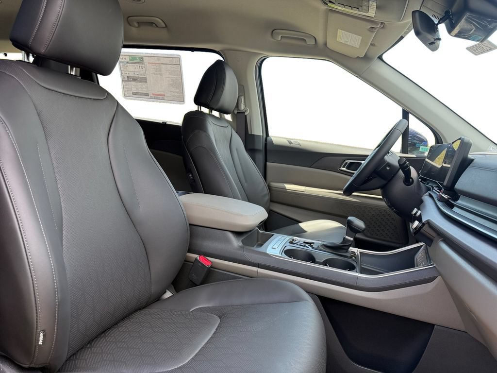 New 2026 Kia Carnival EX FWD image 15