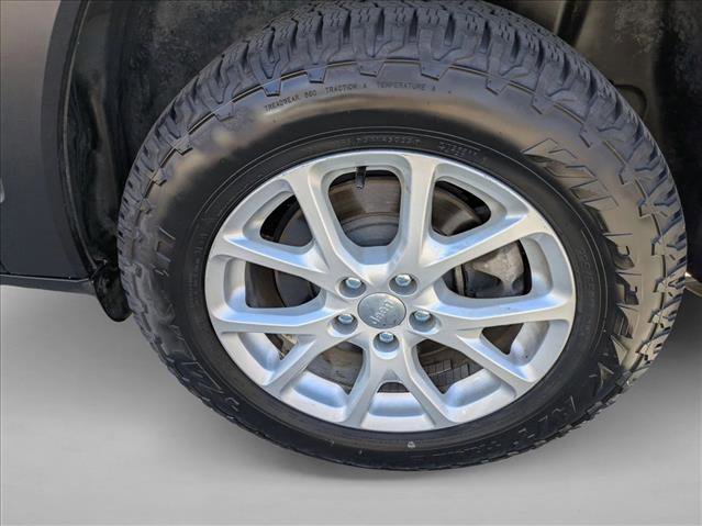 Used 2018 Jeep Cherokee Latitude image 9