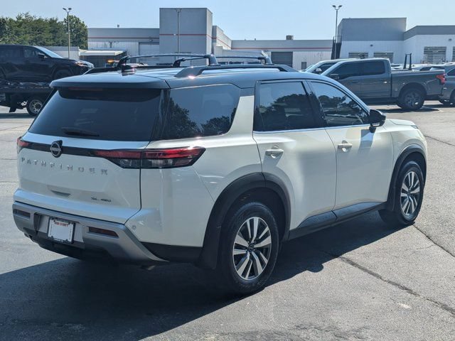 Used 2024 Nissan Pathfinder SL AWD/4WD image 7