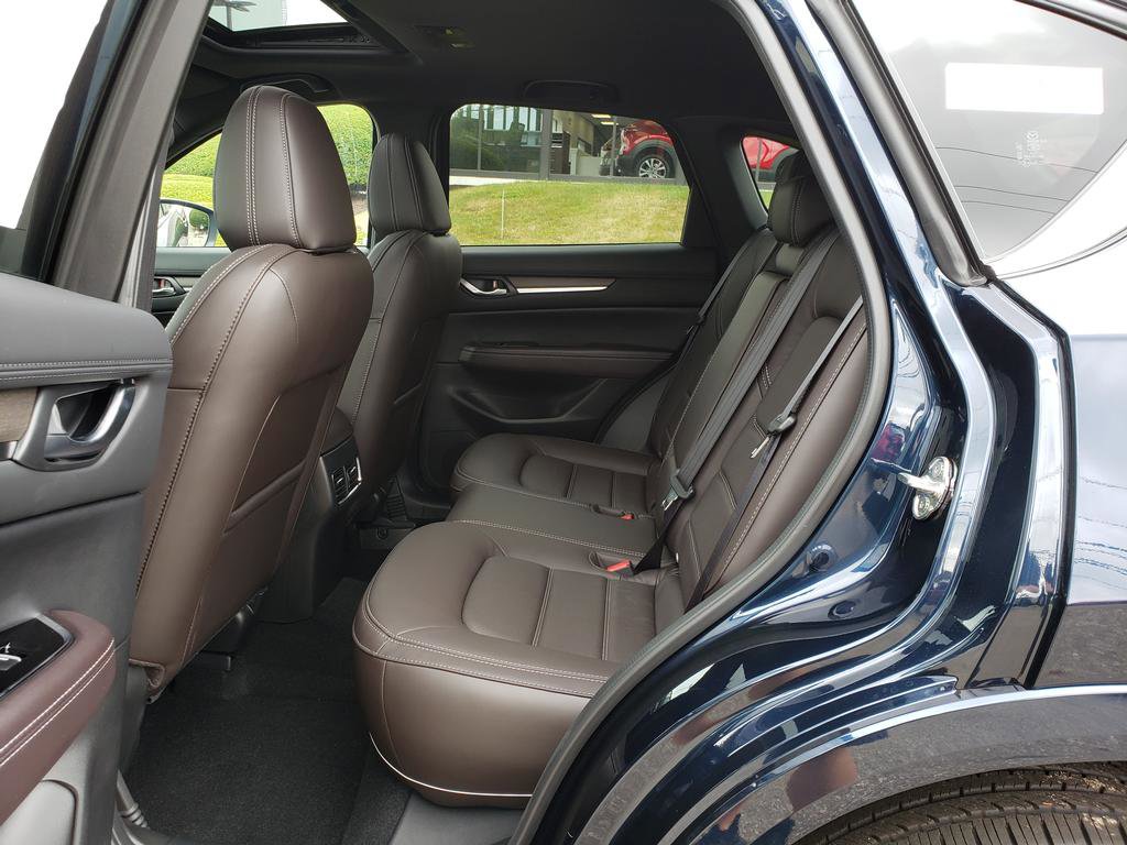 New 2025 MAZDA CX-5 Signature image 8