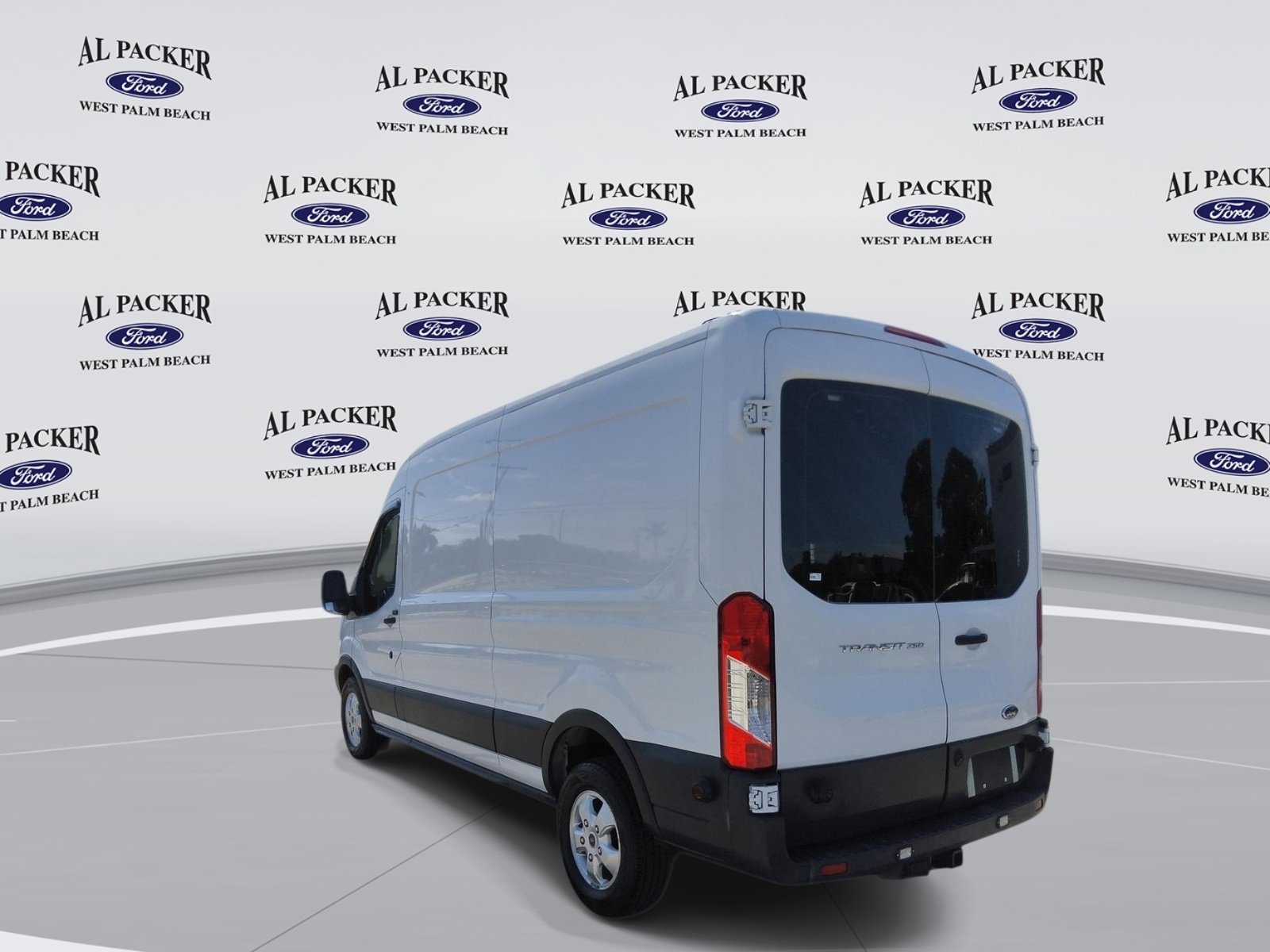 Used 2017 Ford Transit 250 148 Medium Roof RWD image 3