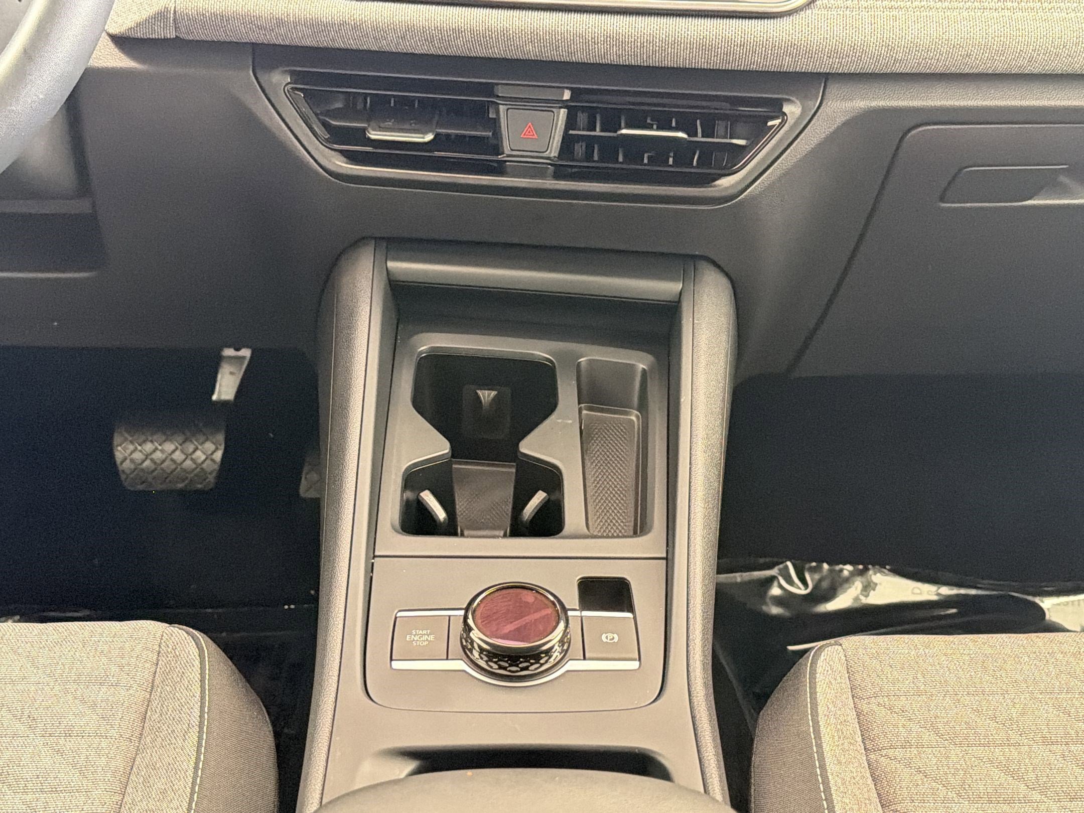 Used 2025 Volkswagen Tiguan S image 25