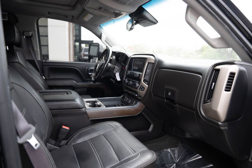 Used 2017 GMC Sierra 3500 Denali AWD/4WD image 15