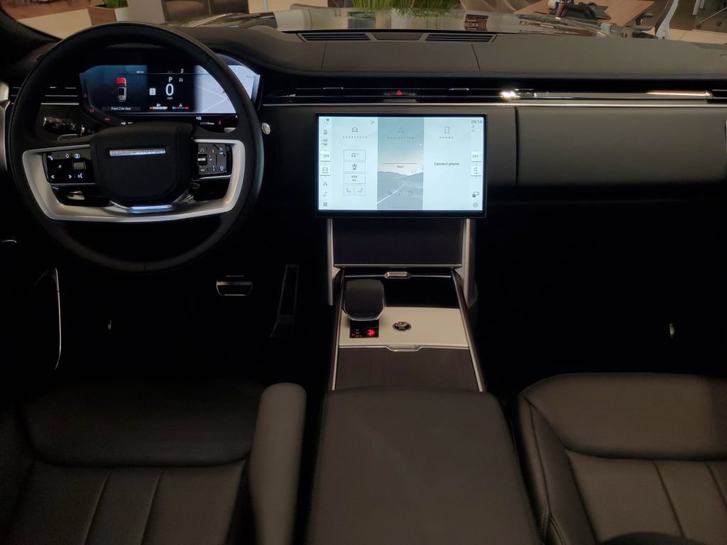New 2026 Land Rover Range Rover Long Wheelbase SE AWD/4WD image 26