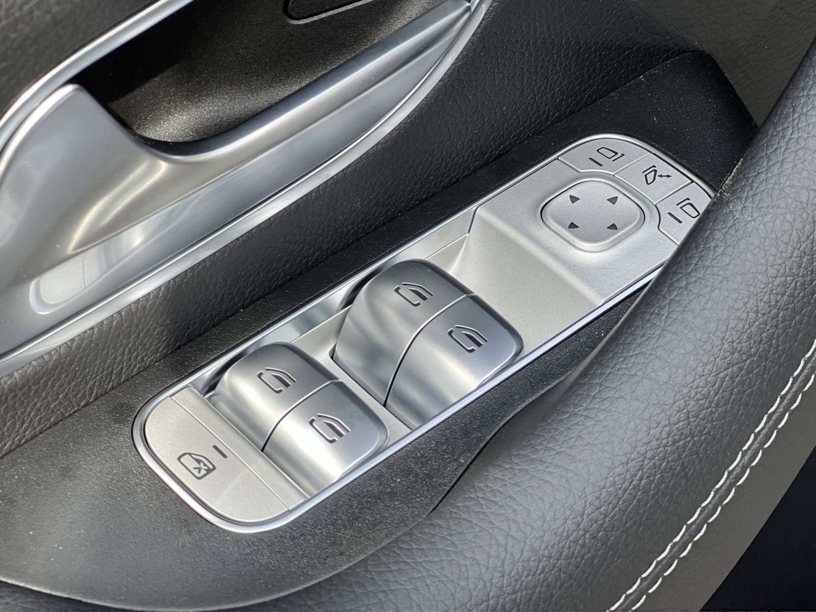 New 2026 Mercedes-Benz GLS 450 4MATIC image 13