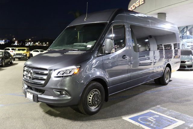 Used 2021 Mercedes-Benz Sprinter 3500 image 4