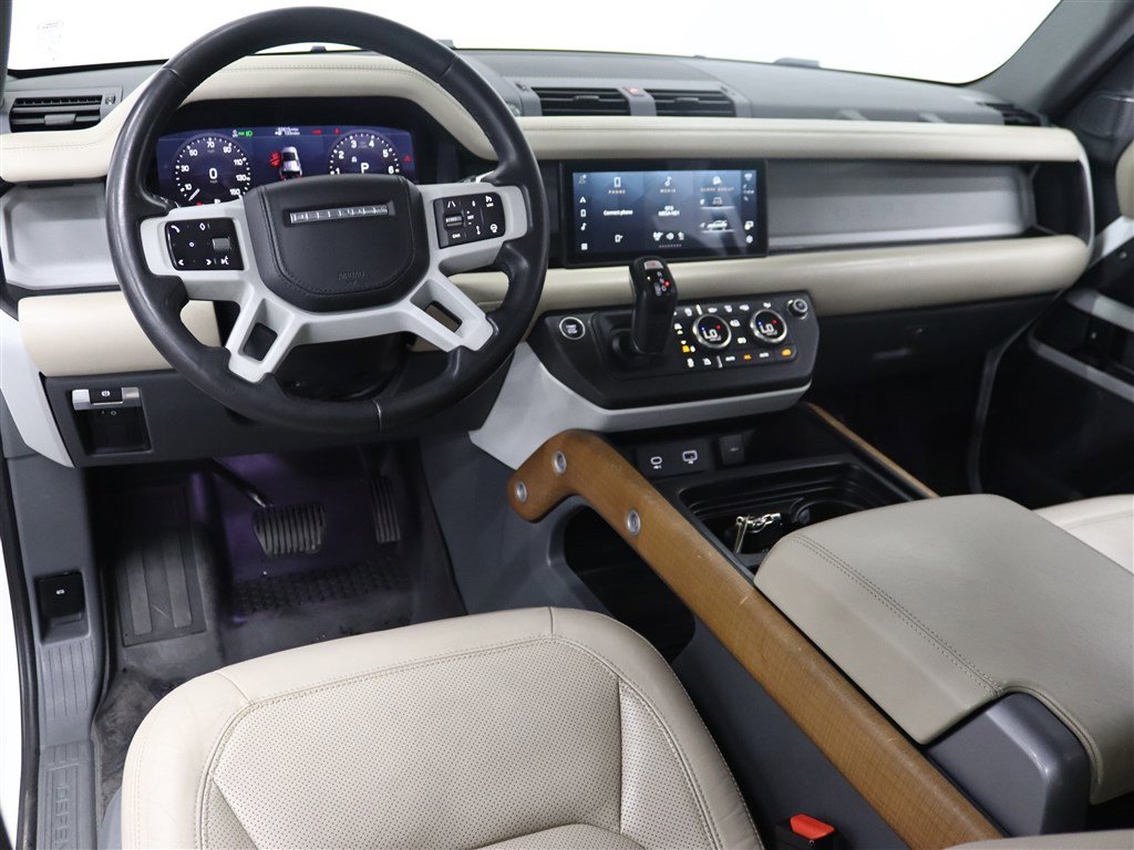 Used 2020 Land Rover Defender 110 HSE AWD/4WD image 9