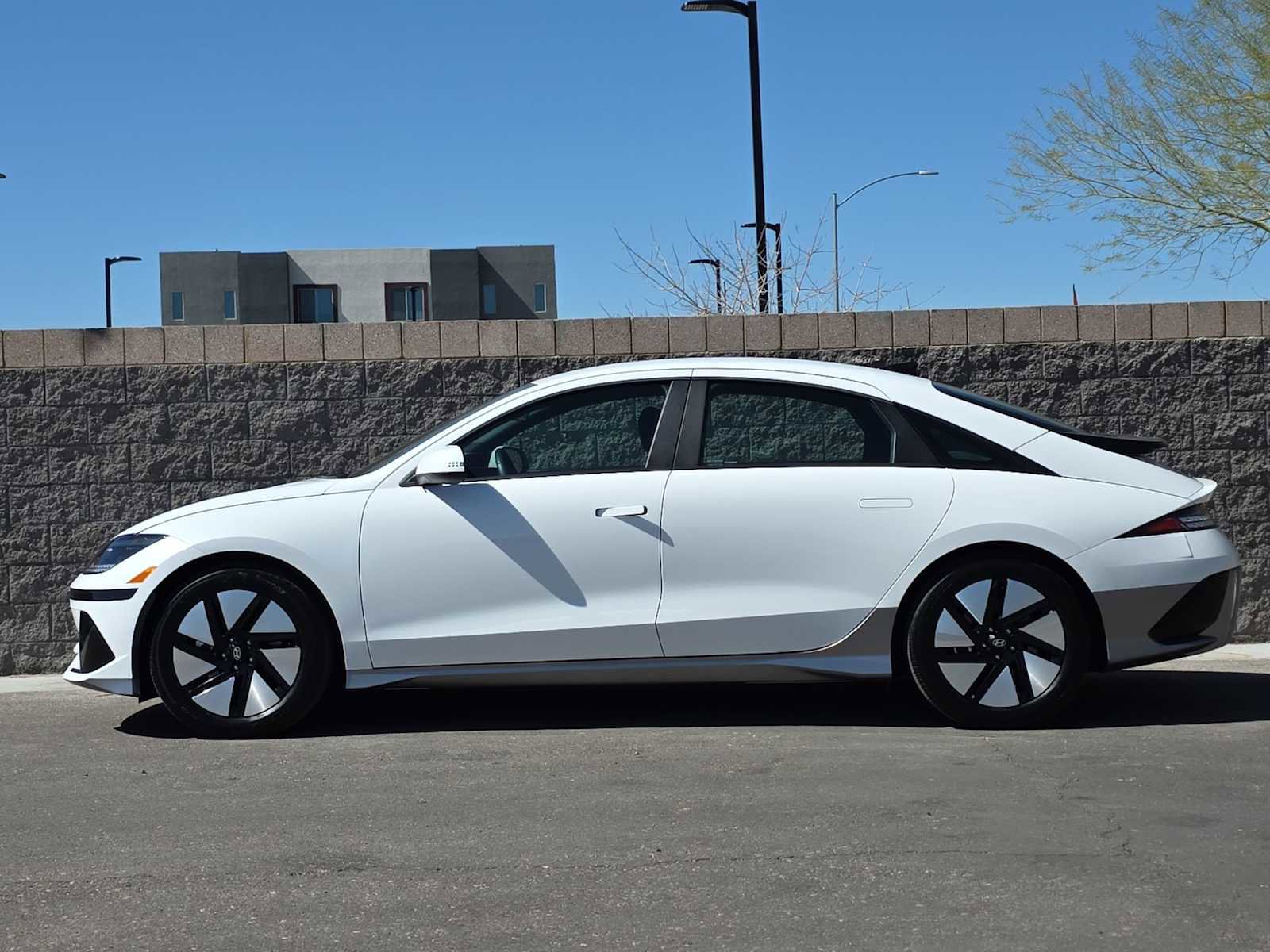 Used 2024 Hyundai Ioniq 6 SE image 6