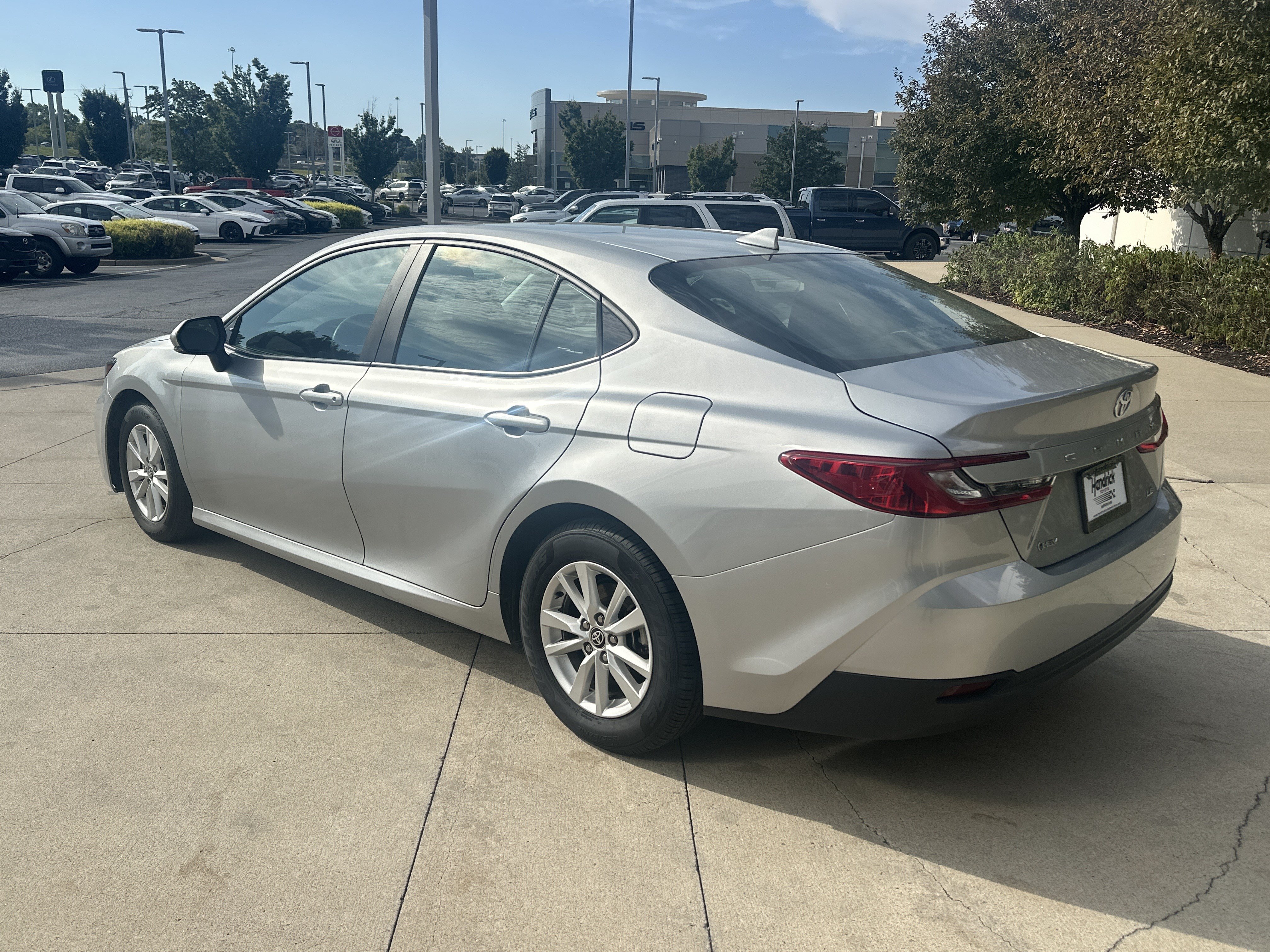 Used 2025 Toyota Camry LE FWD image 7