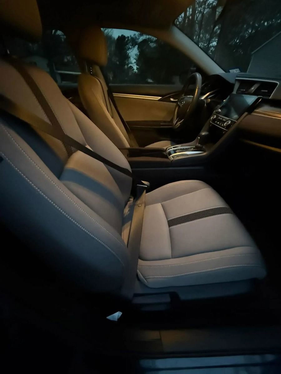 Used 2019 Honda Civic EX image 11