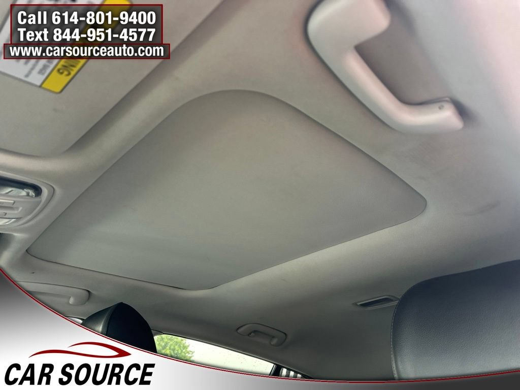 Used 2018 Kia Stinger Premium RWD image 19