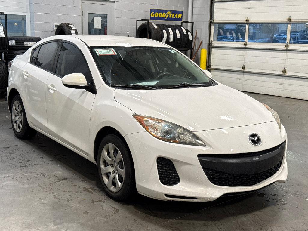 Used 2013 MAZDA MAZDA3 i Sport FWD image 3