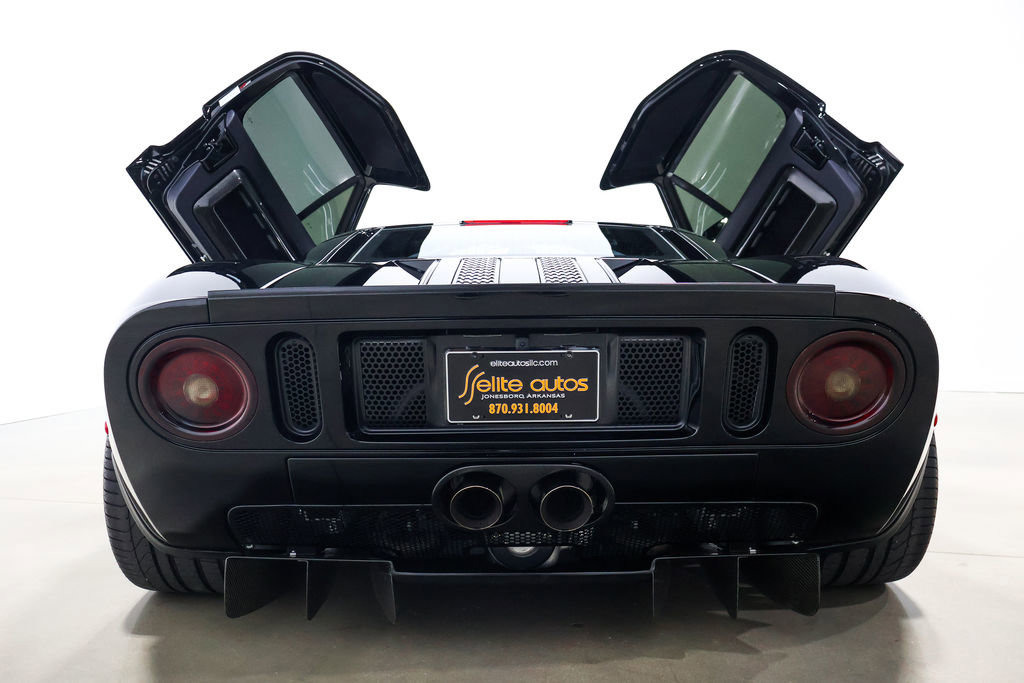 Used 2006 Ford GT RWD image 89