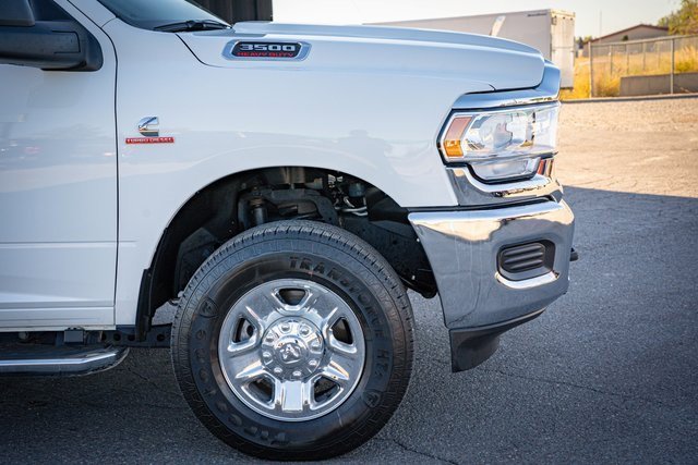 Used 2024 RAM 3500 Tradesman w/ Chrome Appearance Group image 5