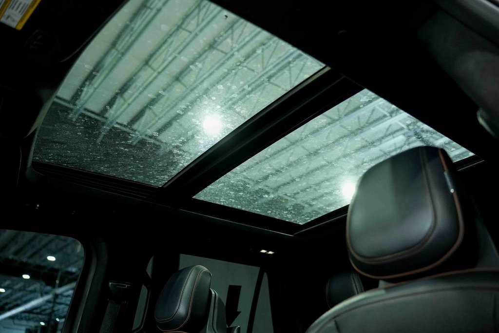 Used 2025 Lincoln Navigator Black Label image 19