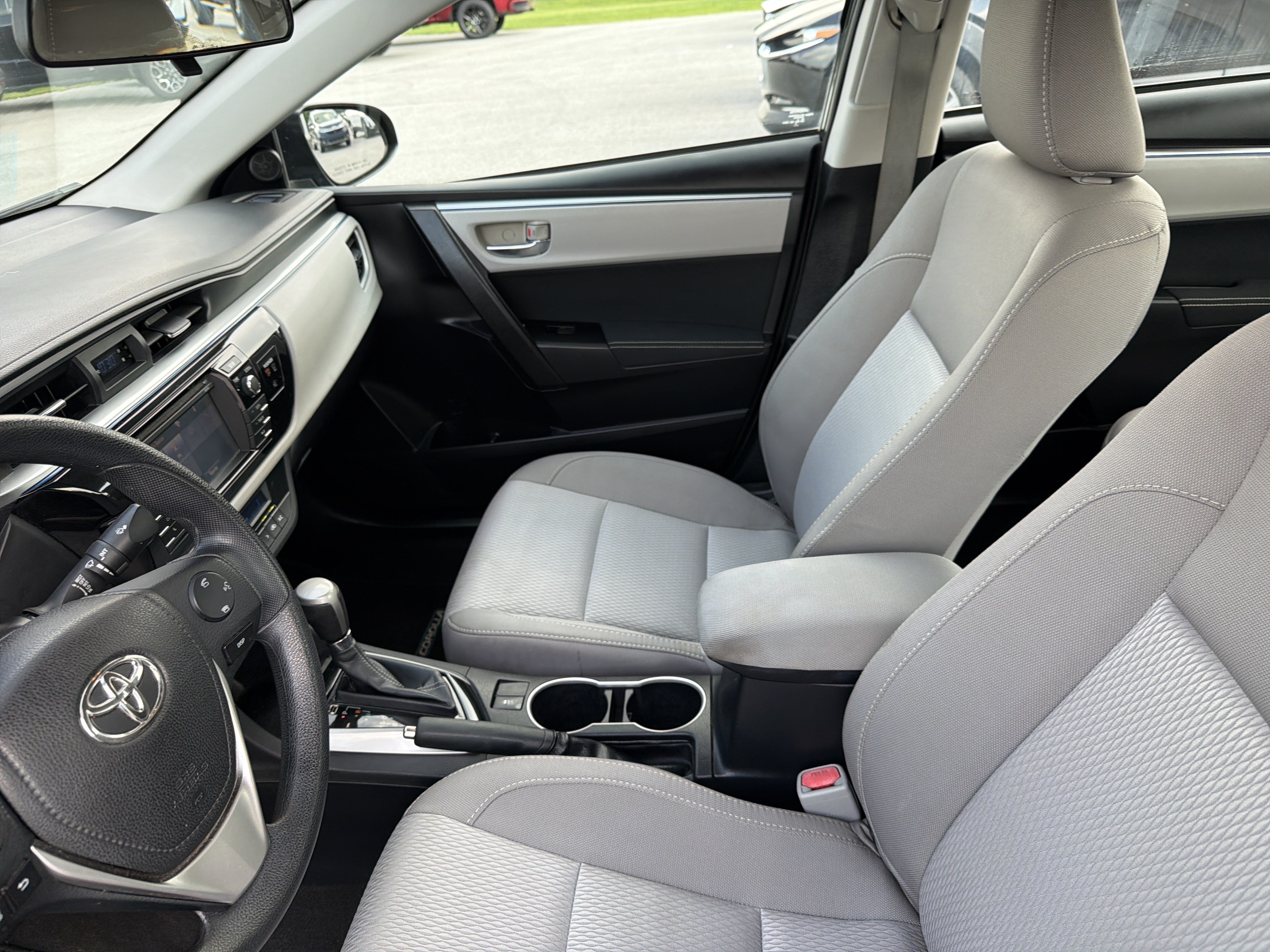 Used 2015 Toyota Corolla LE w/ Body Protection Package #1 FWD image 14