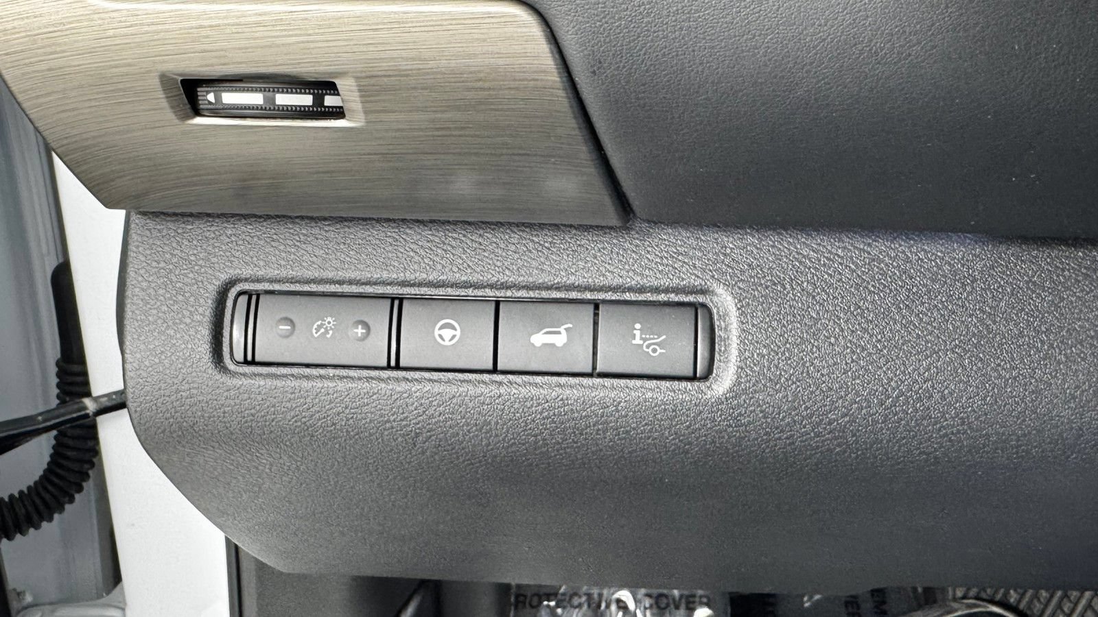 Certified 2025 Nissan Pathfinder Platinum AWD/4WD image 36