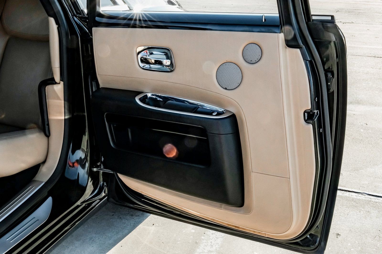 Used 2015 Rolls-Royce Ghost RWD image 62