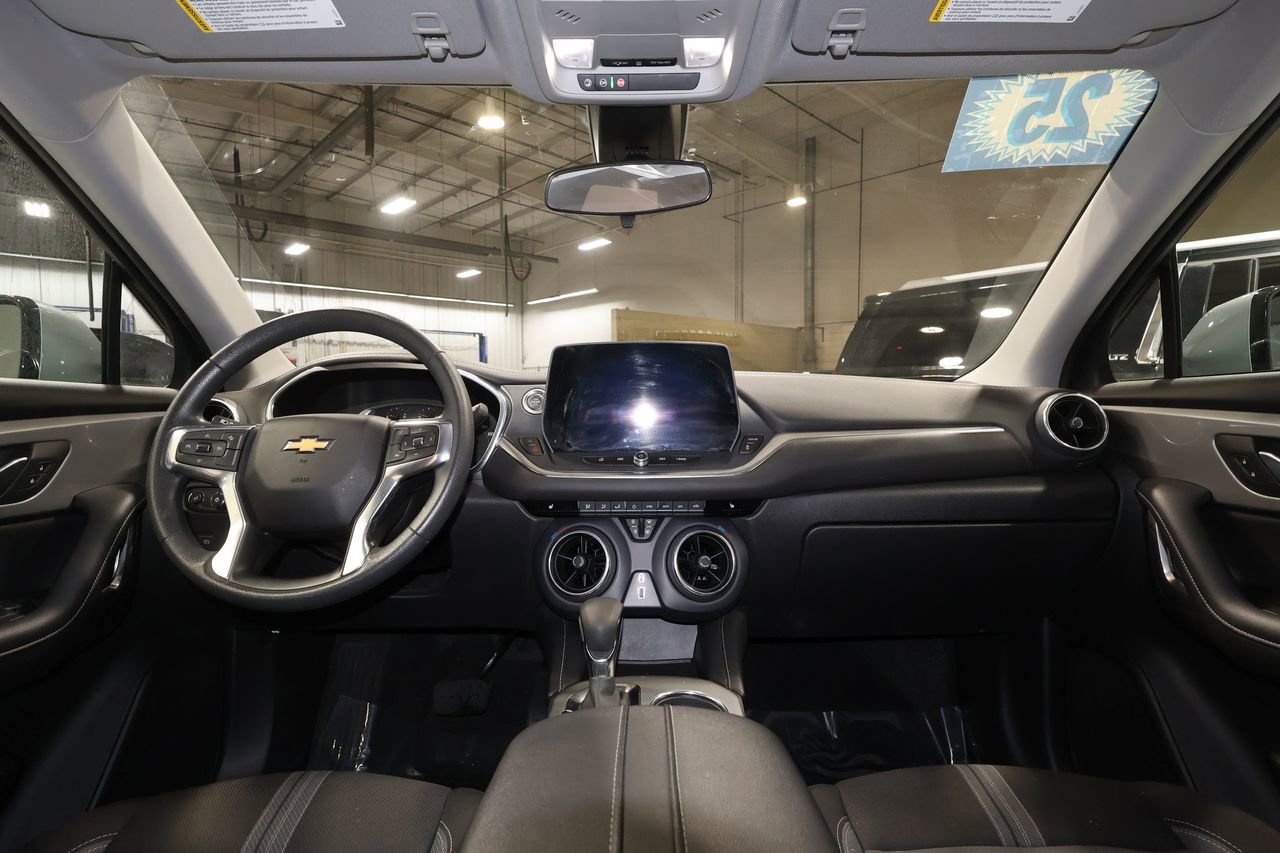 Certified 2025 Chevrolet Blazer LT image 28