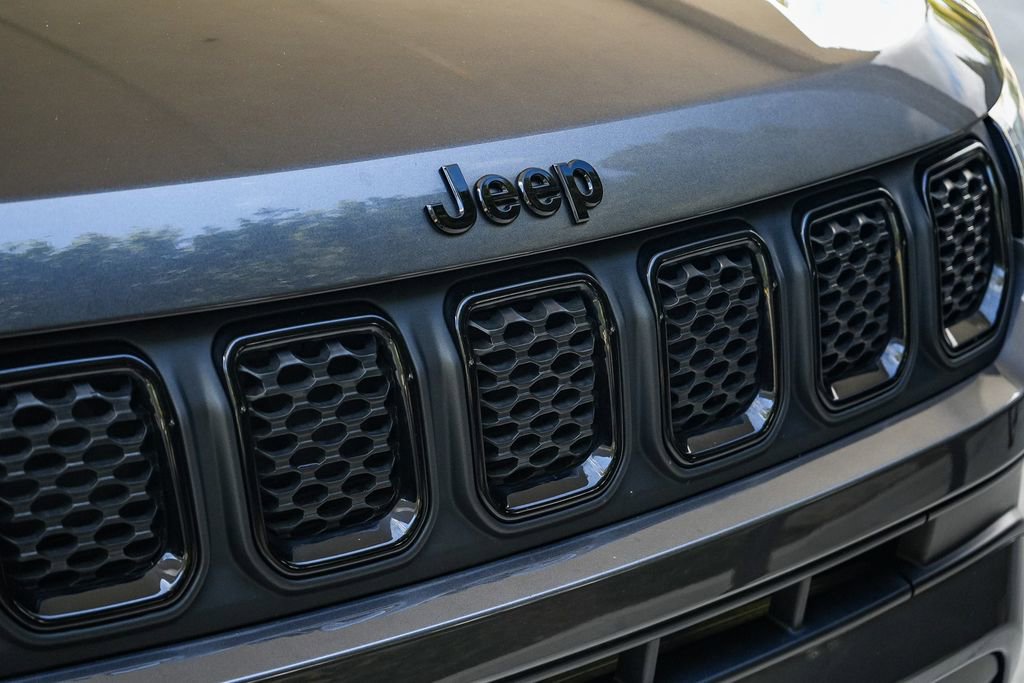 Used 2023 Jeep Compass Altitude image 9