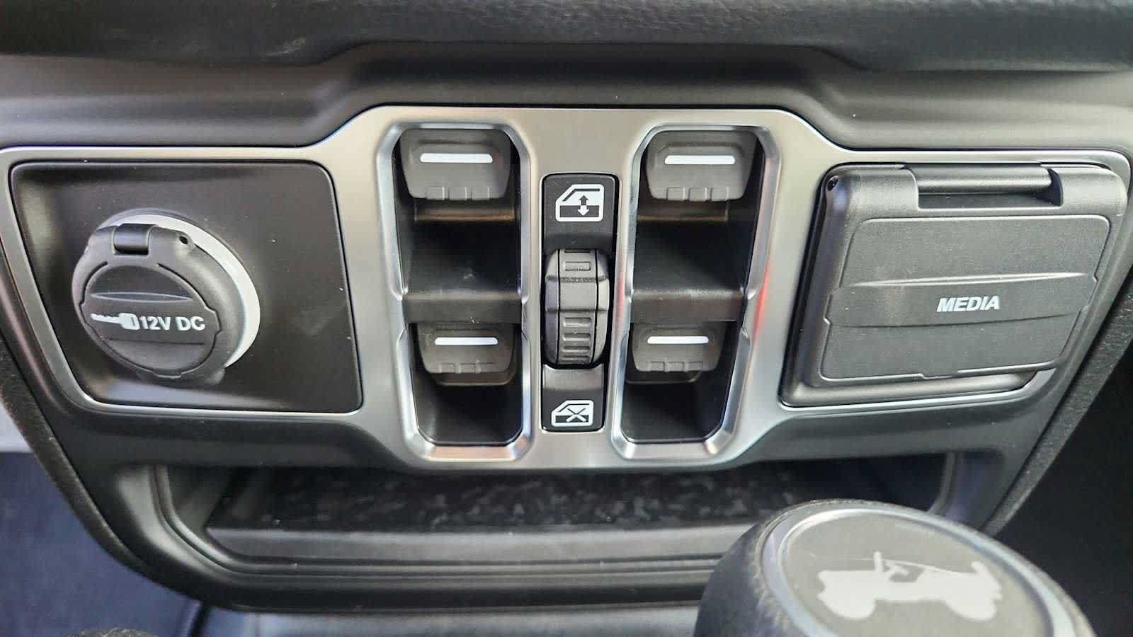 Used 2026 Jeep Wrangler Unlimited Sport AWD/4WD image 14