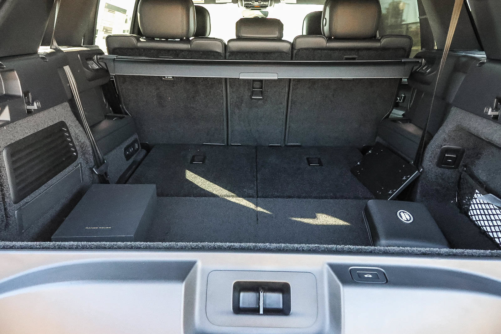 New 2026 Land Rover Range Rover Long Wheelbase SE AWD/4WD image 22