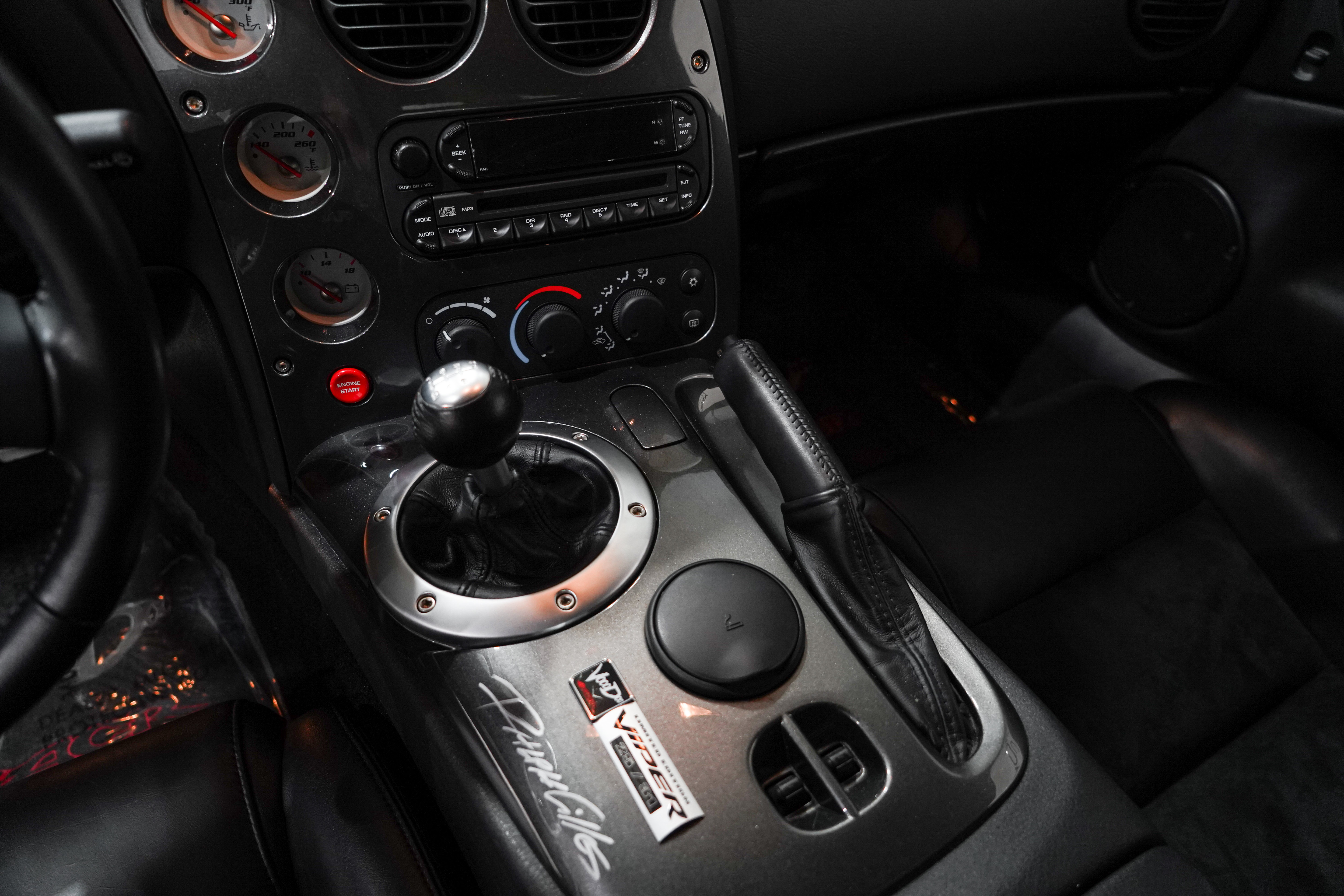 Used 2010 Dodge Viper ACR RWD image 11