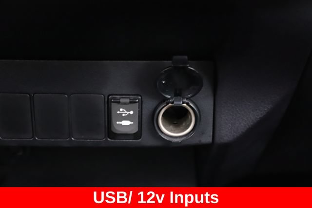 Used 2016 Toyota RAV4 XLE AWD/4WD image 5