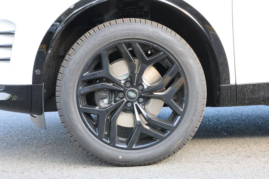 New 2026 Land Rover Discovery Sport Landmark AWD/4WD image 8