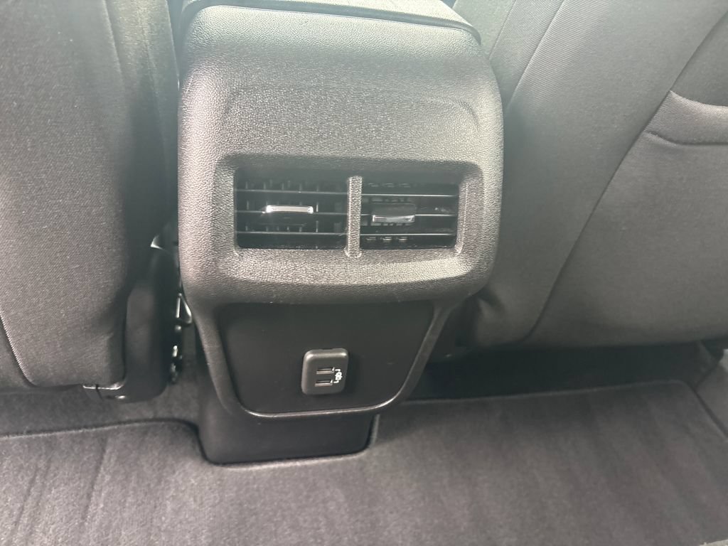 Used 2020 Chevrolet Equinox LT w/ Driver Convenience Package FWD image 32
